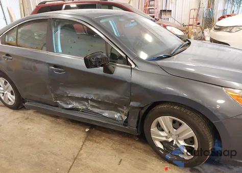 2017 Subaru Legacy 2.5I из США, поврежденный, VIN 4S3BNAA61H3060303